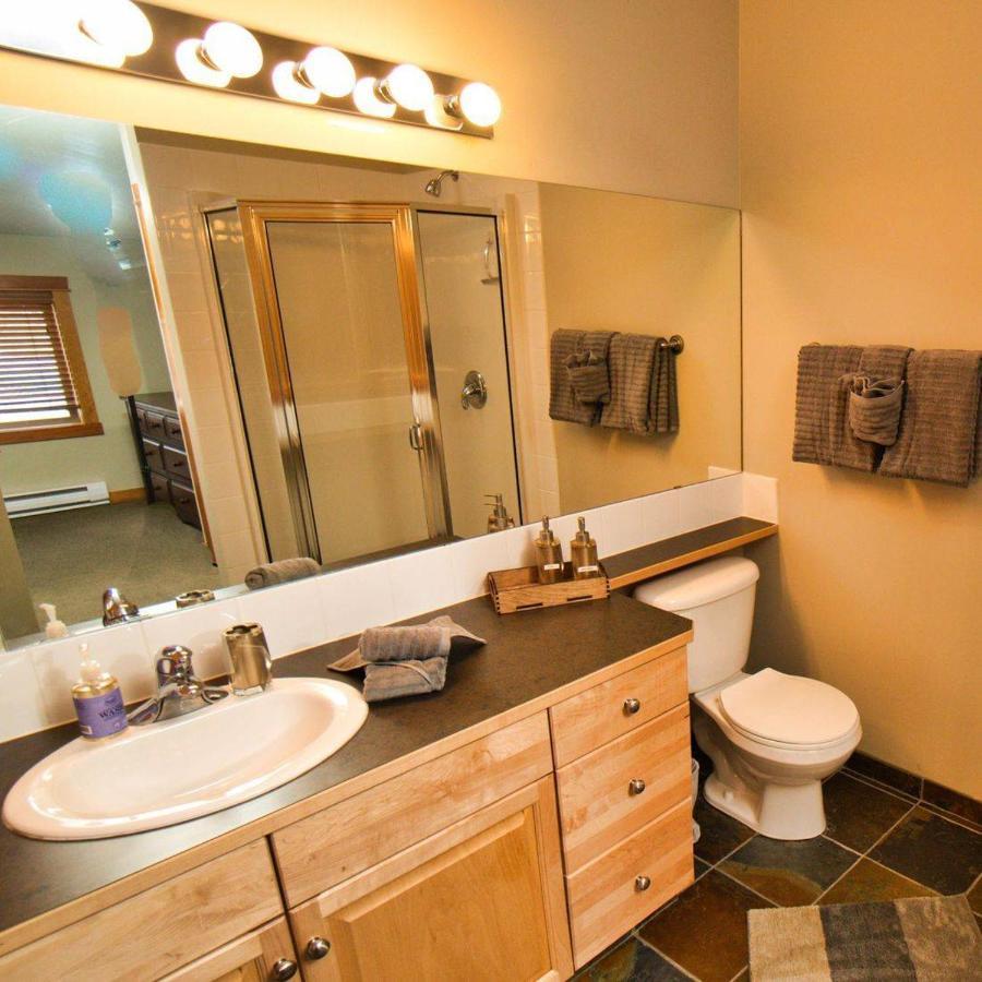 Wanna Get Away This Summer And Fall At The Crossing Canmore Zewnętrze zdjęcie